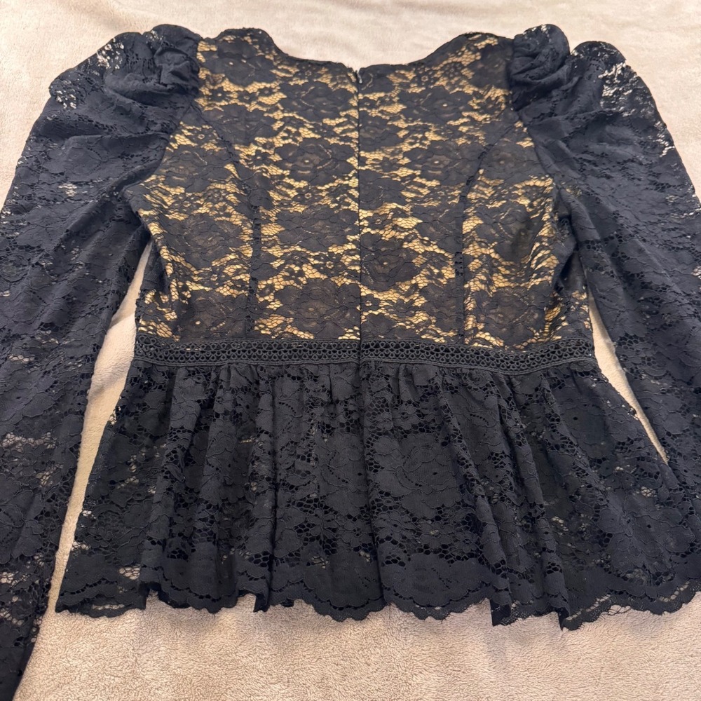 VICI Black Floral Lace Peplum Romantic Date Top Luxe Chic Whimsygoth Party Sz M - Picture 10 of 13
